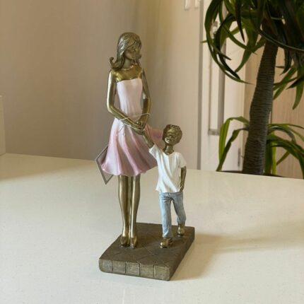 ESCULTURA MÃE COM FILHO 24X12CM.