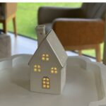 CASINHA DECORATIVA EM PORCELANA  YZ19670 -