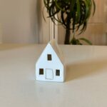 CASA REFUGIO DE LUZ 7CM X 6CM X 9CM CERAMICA - WOLFF - Imagem 2