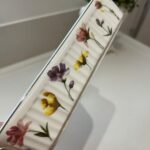 TRAVESSA RETANGULAR FLORAL REFRAT. 26X16CM - Imagem 3