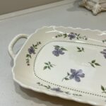 TRAVESSA RETANGULAR LAVANDA C/ ALCA 32X18CM - Imagem 2