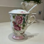 CANECA INFUSORA ROSAS C/CAIXA 300 ML MOD 02