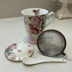 CANECA INFUSORA ROSAS C/CAIXA 300 ML MOD 02 - Imagem 2