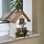 CASINHA EM MADEIRA FLORAL ( VARIAÇÕES DE FLORES E DETALHES )