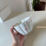 BOWL DE CERAMICA BRANCO LACINHOS 16.5X12.5X7CM - Imagem 3